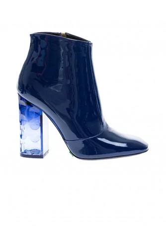 Patent leather low boots with plexi heel 85