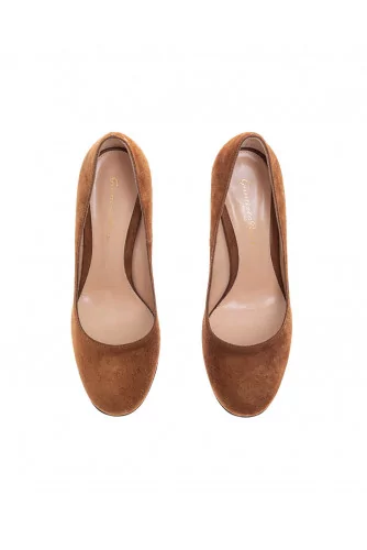 Suede pumps with rounded tip 100