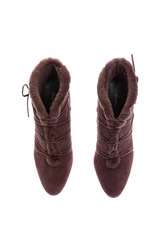 Sheepskin low boots with leather laces 100