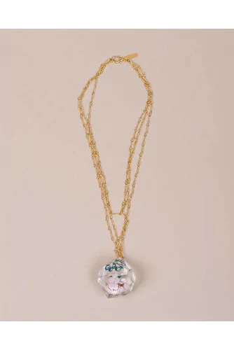 Necklace with pendant and pink flowers