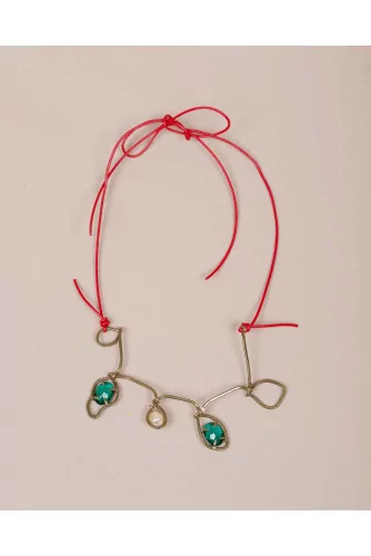 Collier fantaisie avec pierres vertes