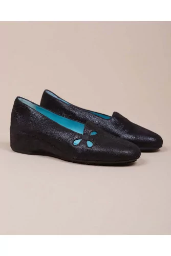 Leather ballerinas with cut out design on the upper