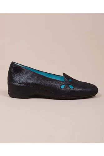 Leather ballerinas with cut out design on the upper