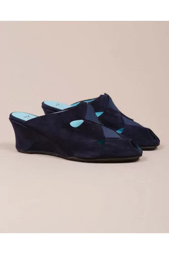 Suede open toe slippers