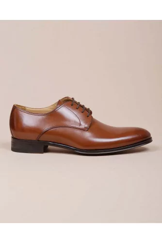Leather derby shoes with shoelaces