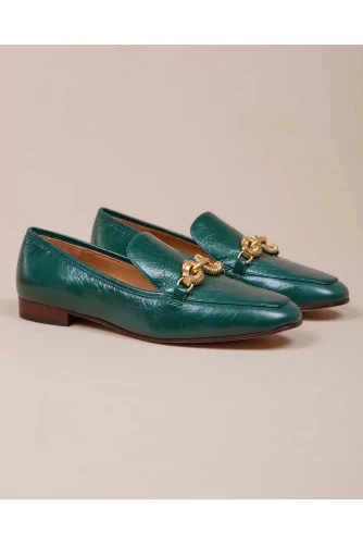 Crumpled calf leather moccasins with metallic seahorse bit 20