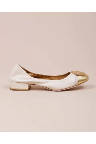 Ballerine Tory Burch "Minnie Cap-Toe Ballet" beige/or talon 25 mm