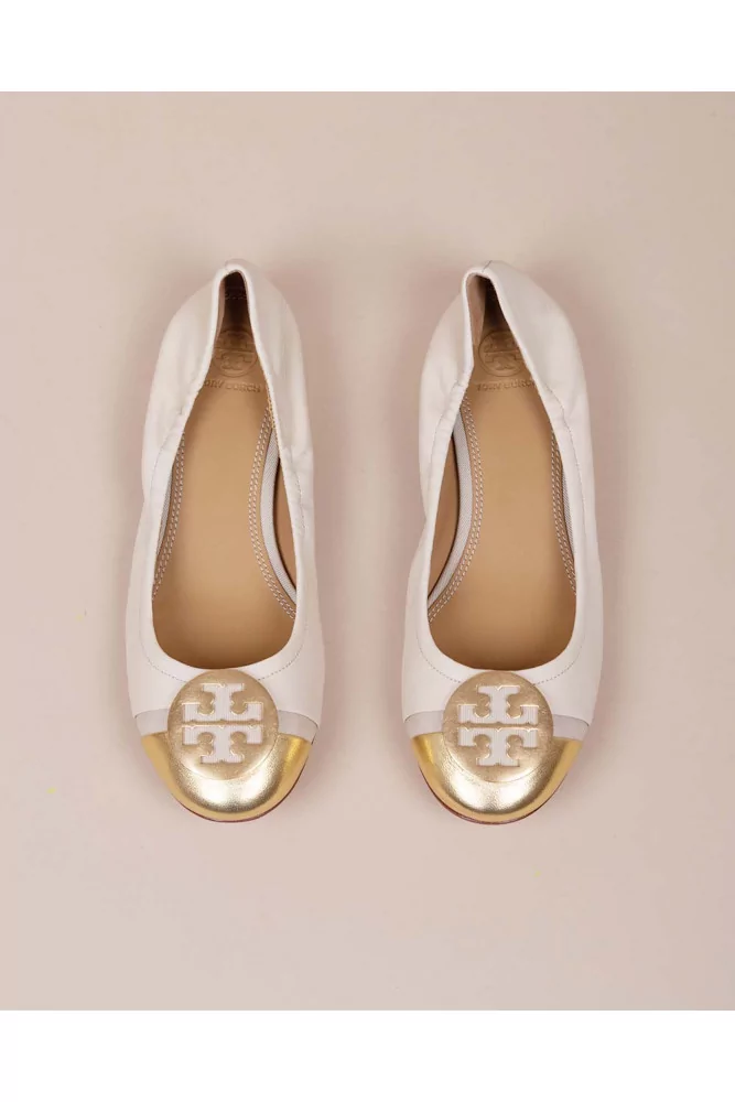 Minnie Cap-Toe Ballet of Tory Burch - Beiges ballerinas with gold colored toe  cap and metal piece for women