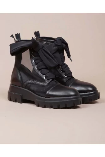 Bottines en cuir avec lacets en tissu 50