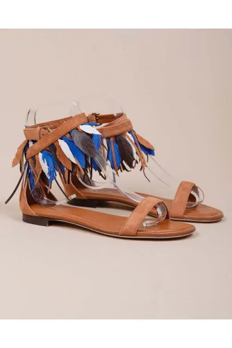 Sandales en veau-velours avec petites plumes multicolores