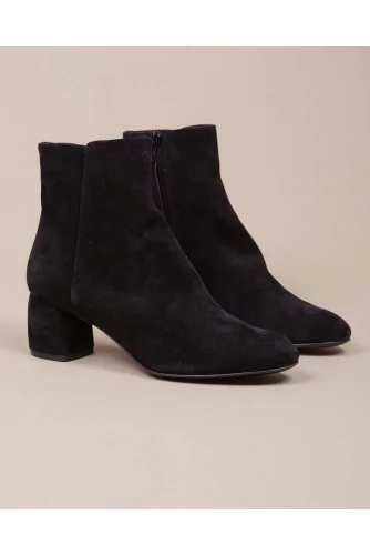 Suede low boots with rounded tip 50