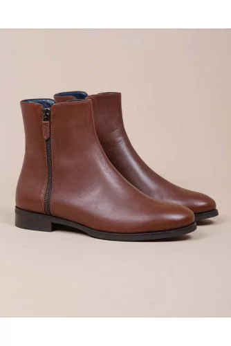 Bottines en cuir avec fermeture éclair 20