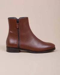 Leather boots with zipper 20