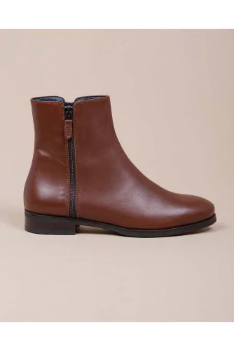 Bottines en cuir avec fermeture éclair 20