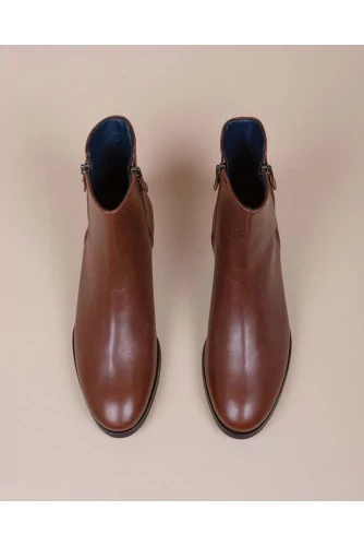 Bottines en cuir avec fermeture éclair 20