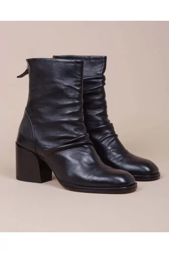 Bottines en cuir avec fermeture éclair 55