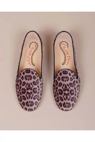 Velvet moccasins with leopard print