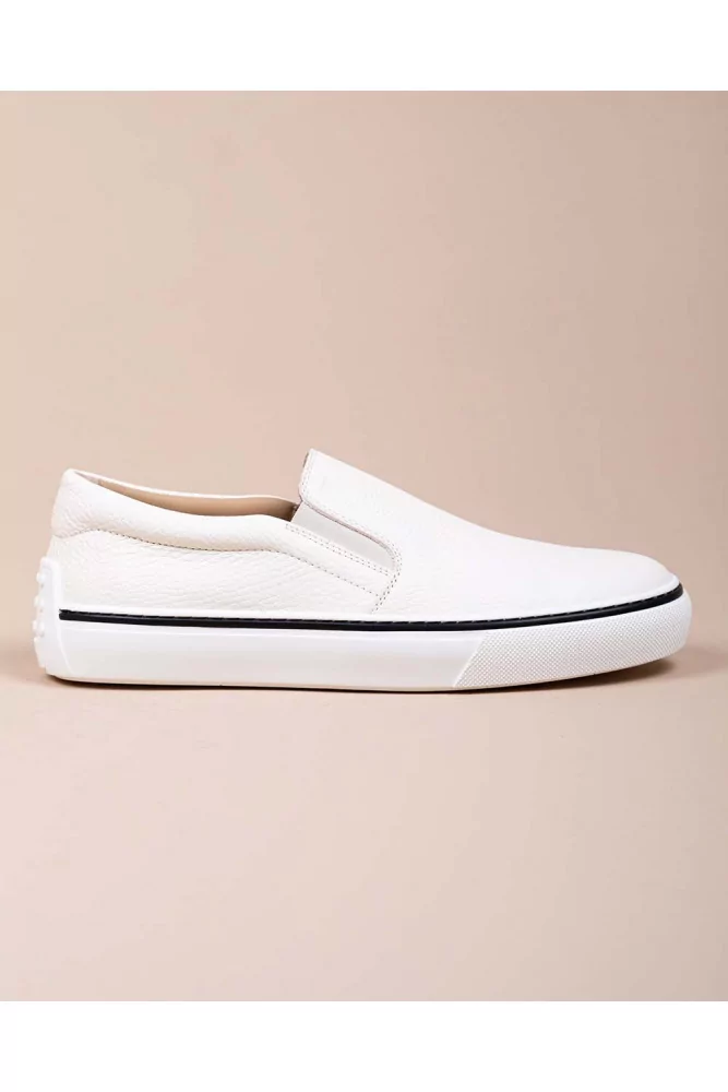 White slip-ons with elastics made of 