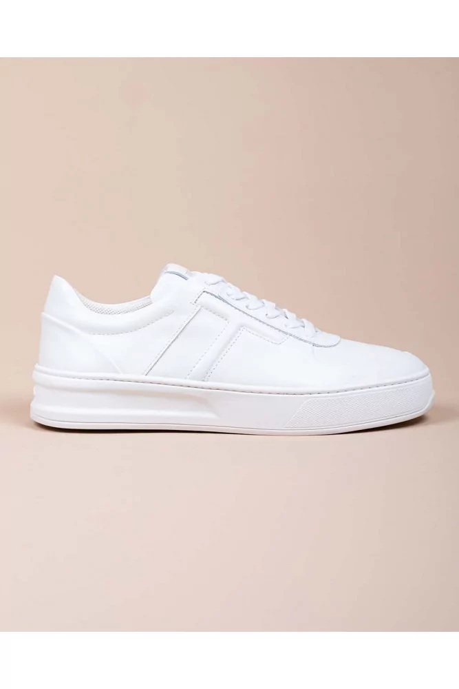 New Cassetta - Nappa sneakers with embossed T 30