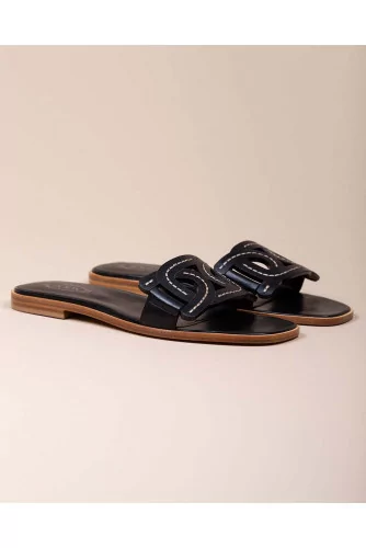 Nappa leather flat mules with link design