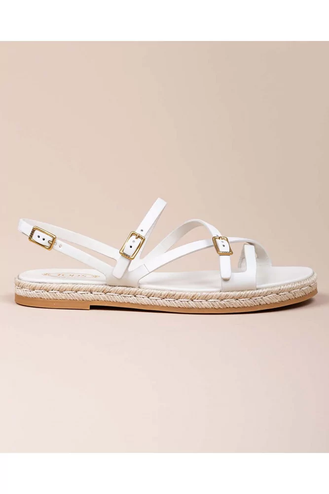Leather sandals with soft straps