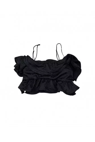 Small top with ruffles ans shoulder straps