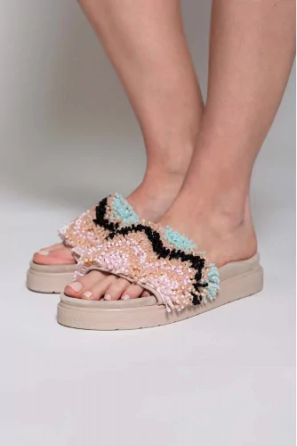 Mules en suede avec perles japonaises