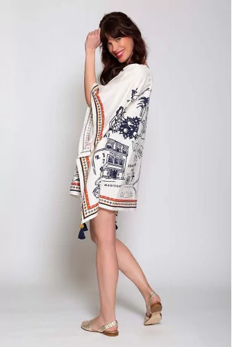 Silk and linen caftan with travel themed print