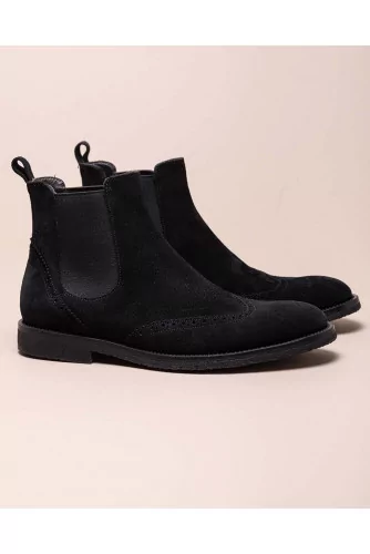 Boots in split leather with elastic straps