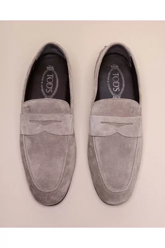 Gomma Soft - Suede moccasins with tab