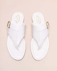 Calf leather toe thong sandals with buckle
