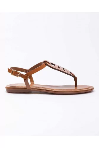 Patent calf leather toe thong sandals with link design