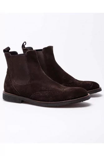 Suede boots with elastic on sides