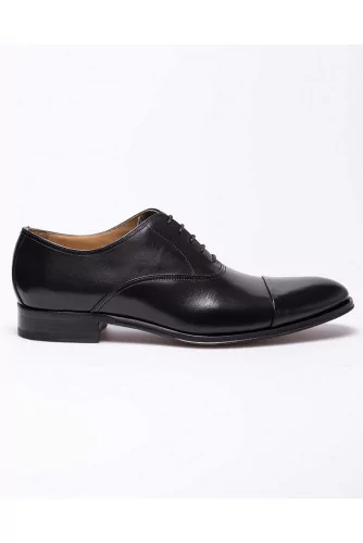 Leather oxford shoes with toe cap