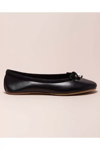 Charm Ballet Flat - Suede ballerinas with pearl