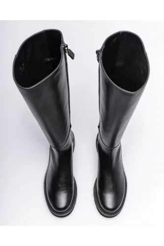 Mila - Leather flat high boots with round tip 35