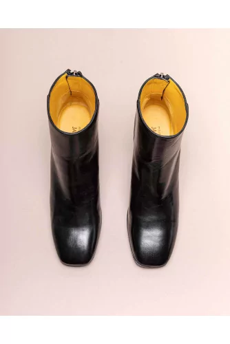 Bottines en cuir avec fermeture éclair 60