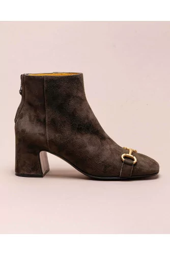 Bottines en suede avec mors 60