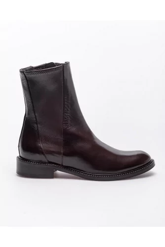 Leather low boots with round toe 20