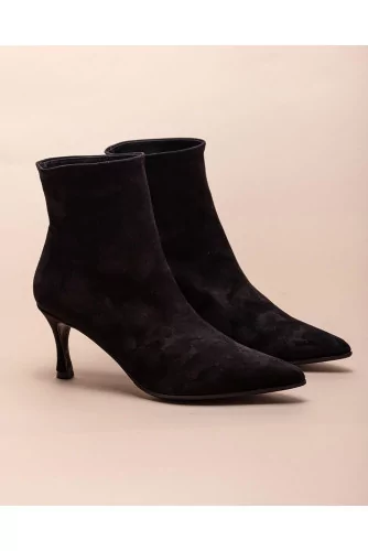 Suede boots with pointed toe 70