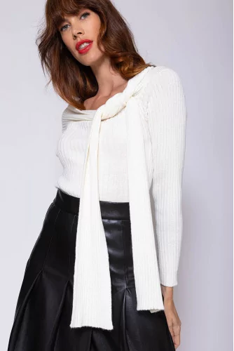 Ribbed wool and acrylic jumper with knotted collar LS