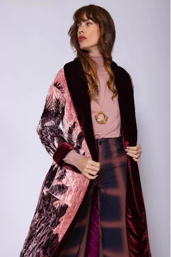 Quilted viscose and silk coat with belt