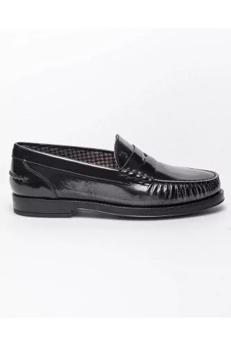 College - Glossy and patent leather moccasins with tab