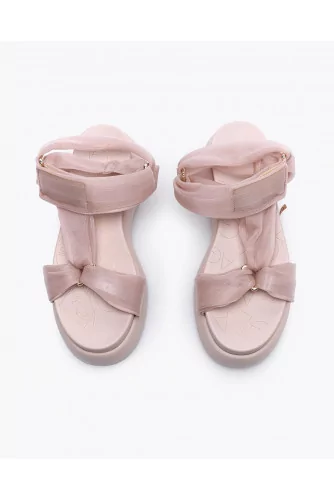 Sandals with tulle strips and compensated soles