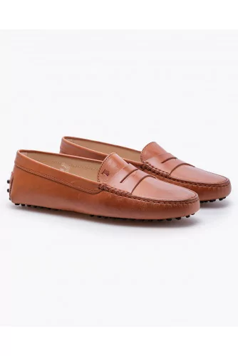 Gommino - Patina leather moccasins with decorative tab