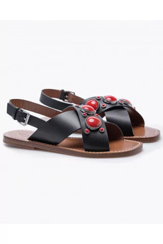 Flat leather sandals decorated with cabochons