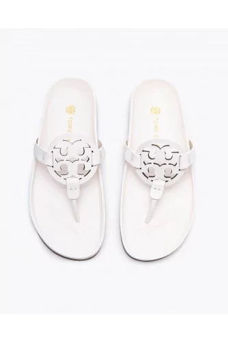 Toe thong sandals with leather logo