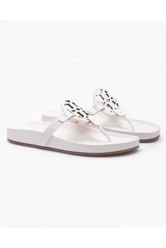 Toe thong sandals with leather logo