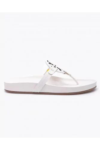 Toe thong sandals with leather logo