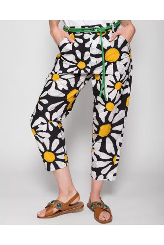 Trousers in poplin cotton with daisy print
